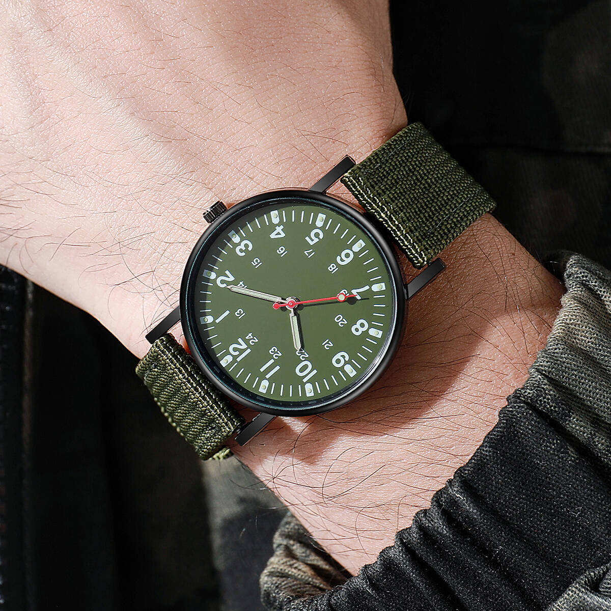 남성용 시계 캐주얼 나일론 밴드 스포츠 시계 아날로그  - Solar Powered Watch 리뷰 및 가격