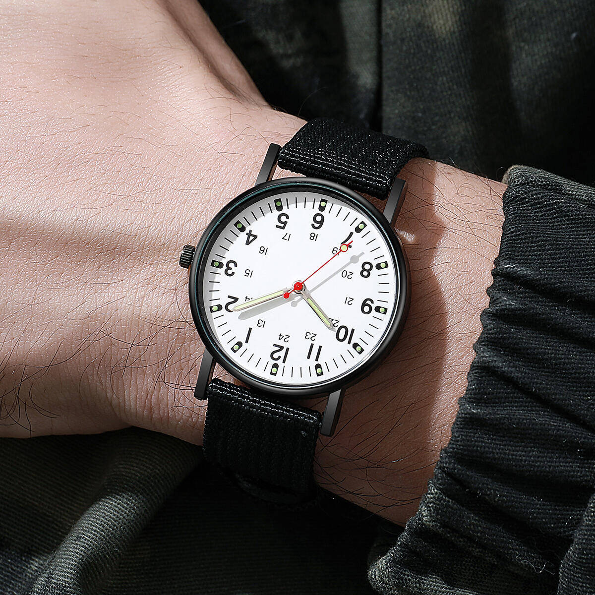 남성용 시계 캐주얼 나일론 밴드 스포츠 시계 아날로그  - Solar Powered Watch 리뷰 및 가격