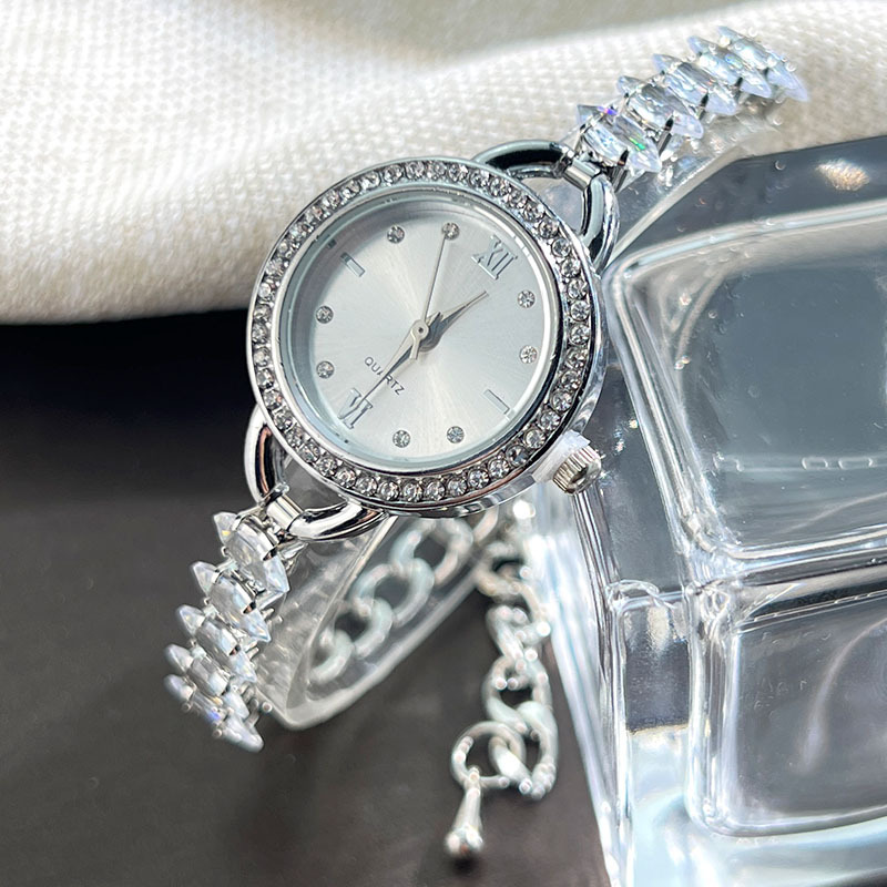 UTHAI CQ383 세련된 여성 시계 팔찌, 다이아몬 - Ladies Fashion Watch 리뷰 및 가격