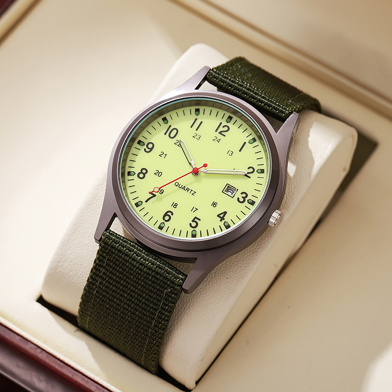 새로운 캔버스 의류 남성용 시계 캐주얼 패션 시계 달력 - Solar Powered Watch 리뷰 및 가격